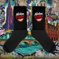 Bequeme schwarze Socken mit gepolstertem Boden und farbigem Druck